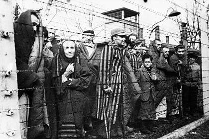 Сестра жертвы Холокоста назвала фотографии освобождения Освенцима подделкой