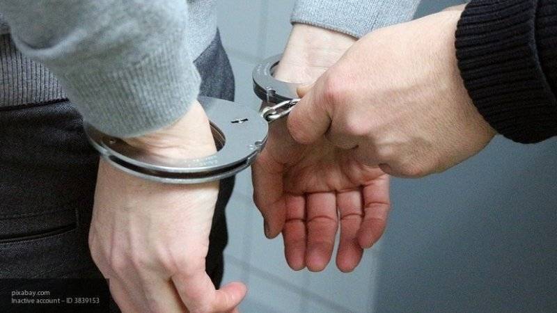 Осужденный к 15 годам в новокузнецком суде преступник избил конвоира и скрылся