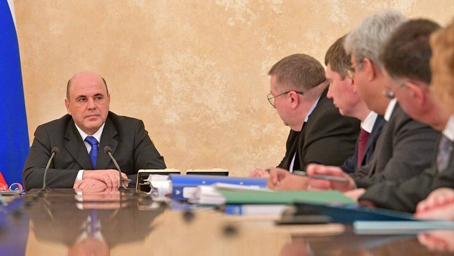Около половины россиян одобрили первые шаги нового премьера Мишустина