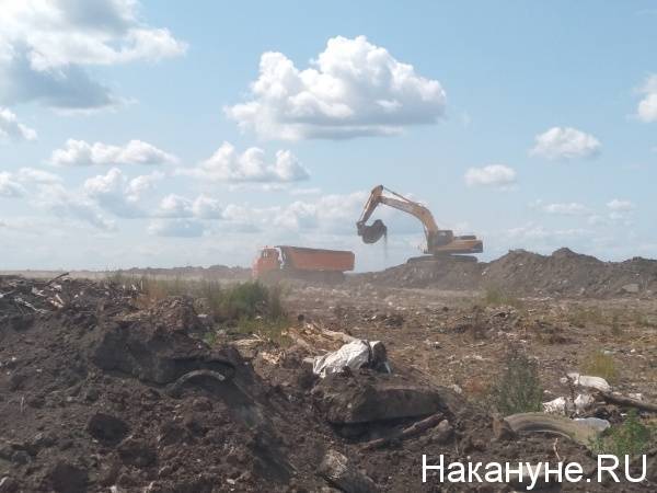 На Южном Урале останавливают мусоросортировку из-за долгов "ЦКС". Отходами Магнитогорска заполнят горящую свалку