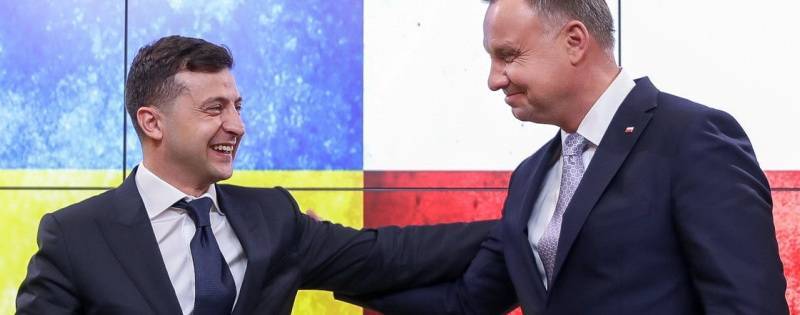 Зеленский кладет голову Украины в пасть польской гиены