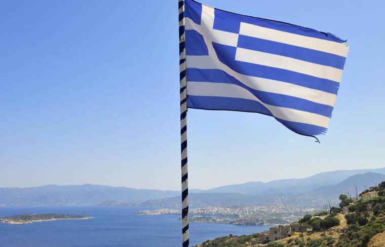 Власти Греции хотят установить плавающий забор для защиты от мигрантов