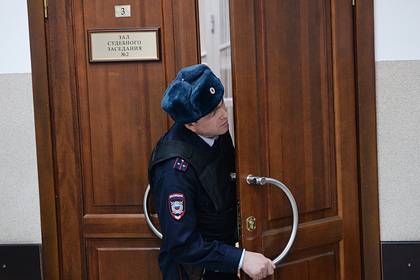 Российский суд обязал детей-сирот оплатить кредиты умершей матери
