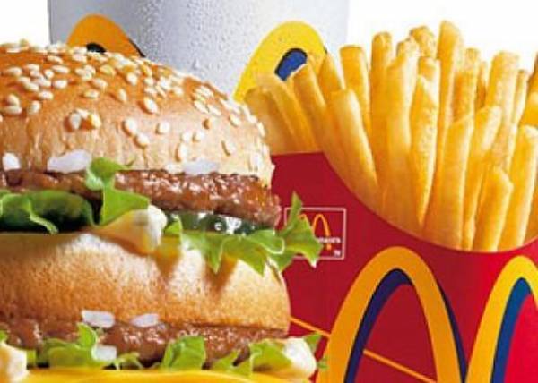 "Новая Ходынка": "Макдоналдс" отменил акцию с гамбургерами по три рубля в Москве