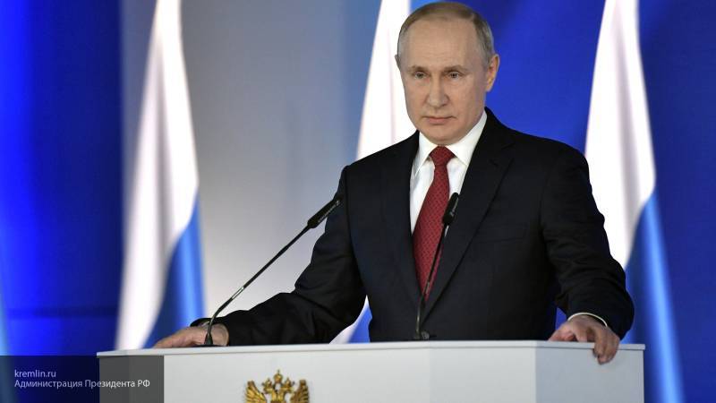 Путин поручил рассмотреть создание единой базы данных жертв политических репрессий