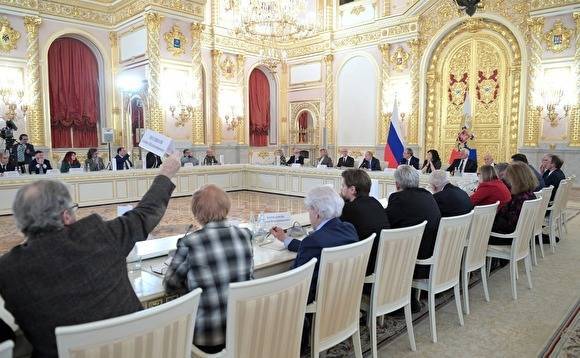 Путин поручил рассмотреть вопрос об ужесточении ответственности за оскорбления