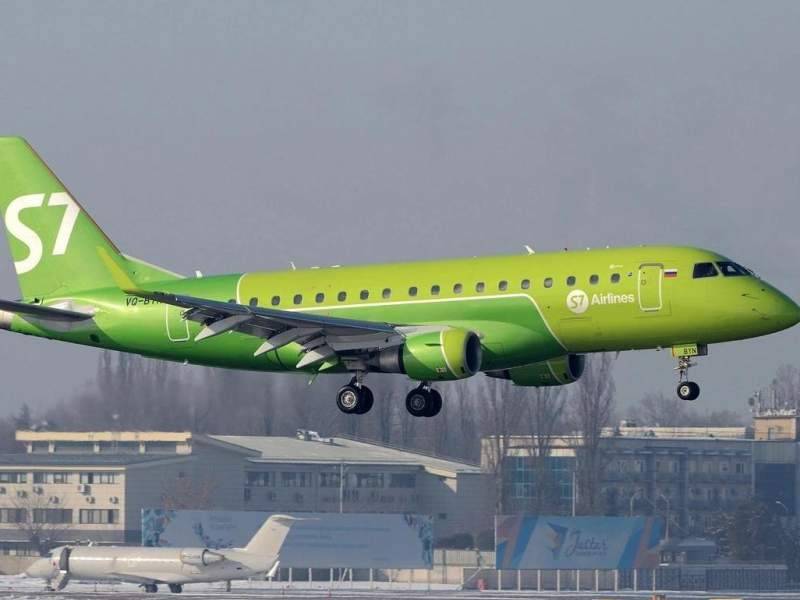 В Москве экстренно сел самолет: пассажирка угрожала его взорвать