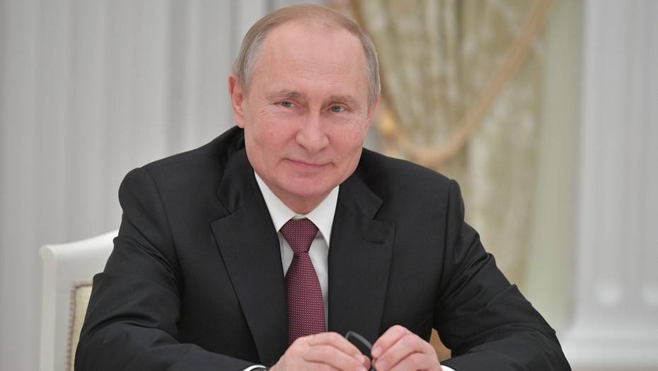 Путин поручил создать единую базу жертв политических репрессий