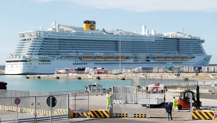 В Италии из-за коронавируса заблокировано круизное судно. На борту 67 россиян