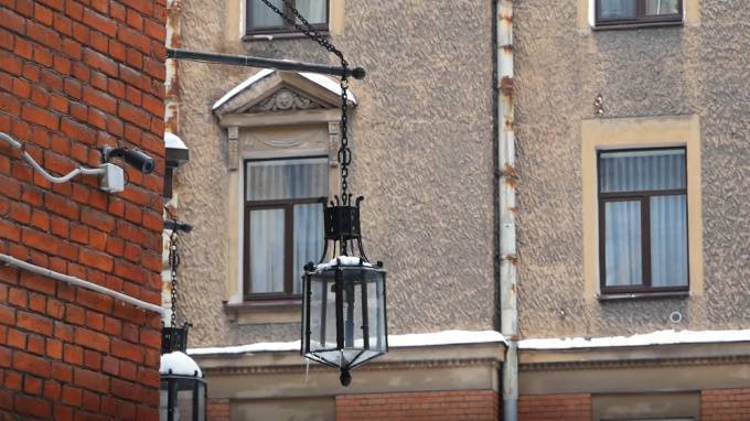 В 2019 году Петербург стал светлее на 27 тысяч фонарей
