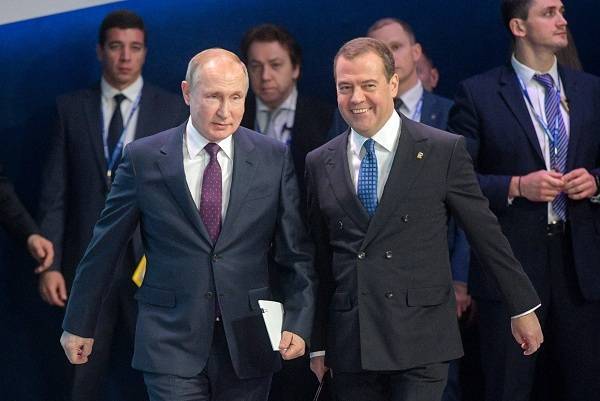 Владимир Путин подписал указ о зарплате Дмитрия Медведева на посту зампреда Совбеза