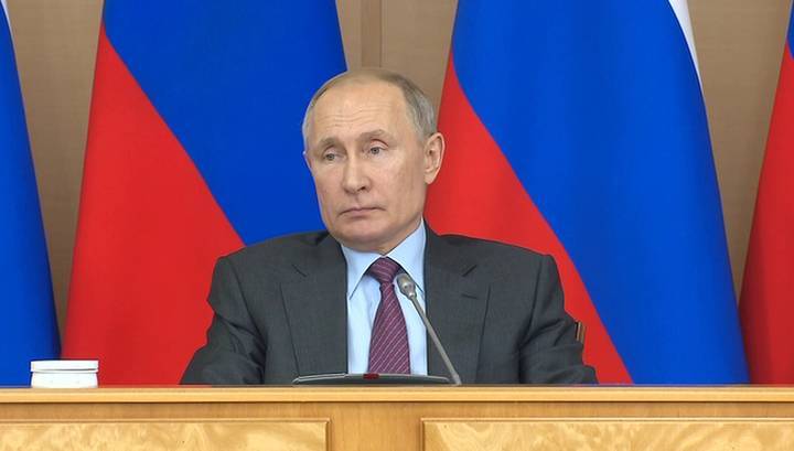 Путин: поправки в Конституцию не затронут самостоятельность местного самоуправления