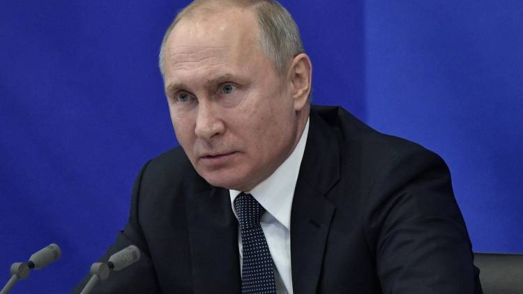 Путин заявил о необходимости улучшить местное самоуправление