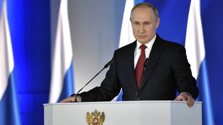 Путин призвал строже наказывать чиновников-хамов
