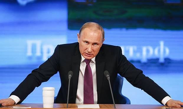 Владимир Путин предложил усилить ответственность чиновников за оскорбление граждан
