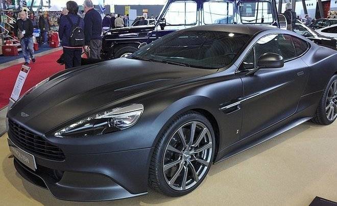 СМИ назвали стоимость кроссовера Aston Martin DBX для России