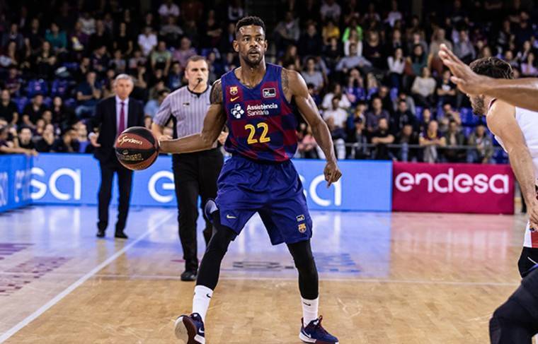 Баскетбольный «Зенит» получил «минус 18» от «Барселоны» в Евролиге