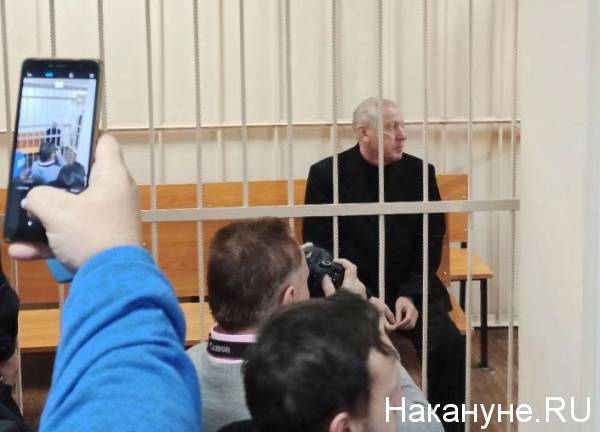 Суд оставил экс-главу Челябинска Тефтелева под стражей до апреля