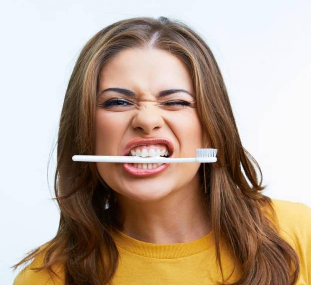 7 вещей, для которых пригодится зубная щетка