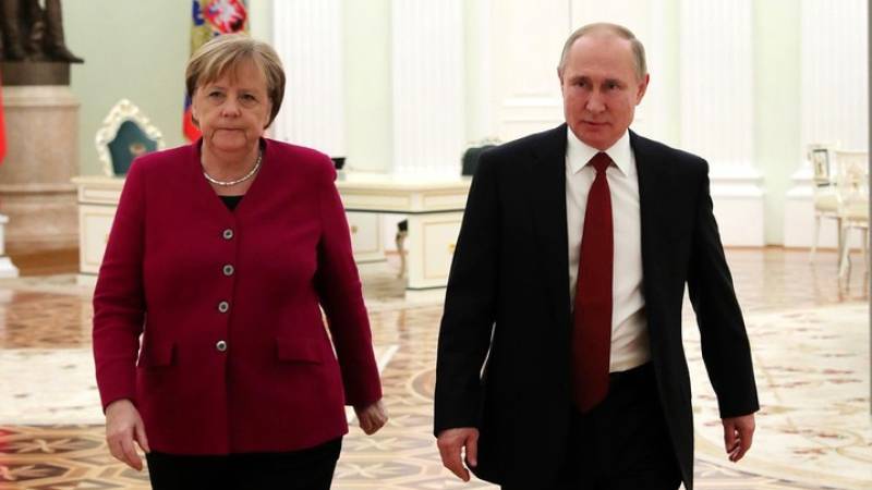 Путин и Меркель обсудили «сделку века» и ситуацию в Ливии
