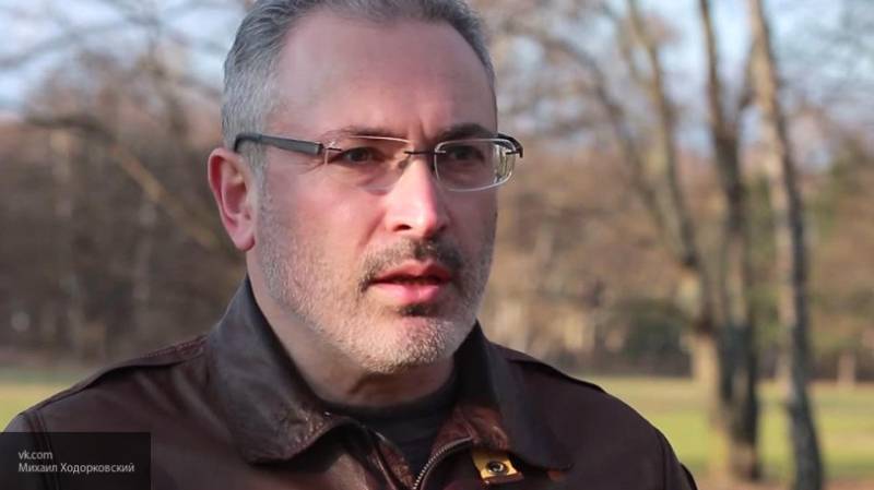 Медиагруппа "Патриот" и ФАН расскажут, как Ходорковский купил российских либералов