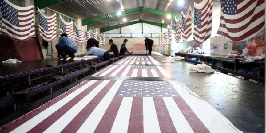 В Иране развернули отдельное производство флагов США, Великобритании и Израиля для сожжения