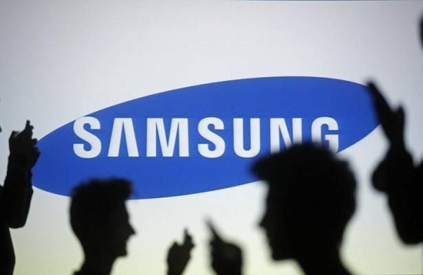 Samsung представил новые версии флагманских смартфонов