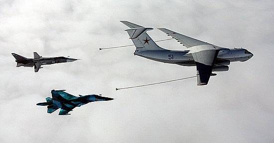 Воздушную дозаправку Су-30 СМ и Су-24М показали на видео
