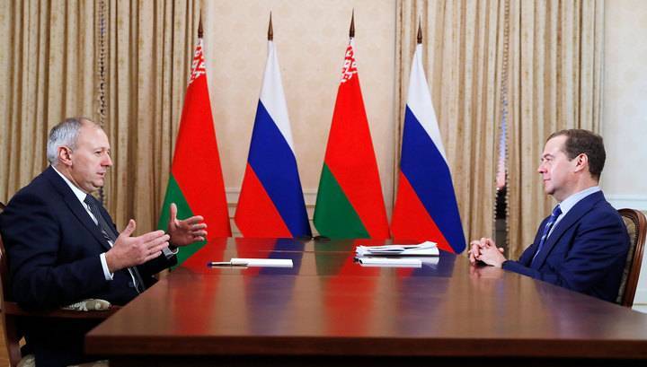 Медведев и Румас обсудили энергетику и другие вопросы