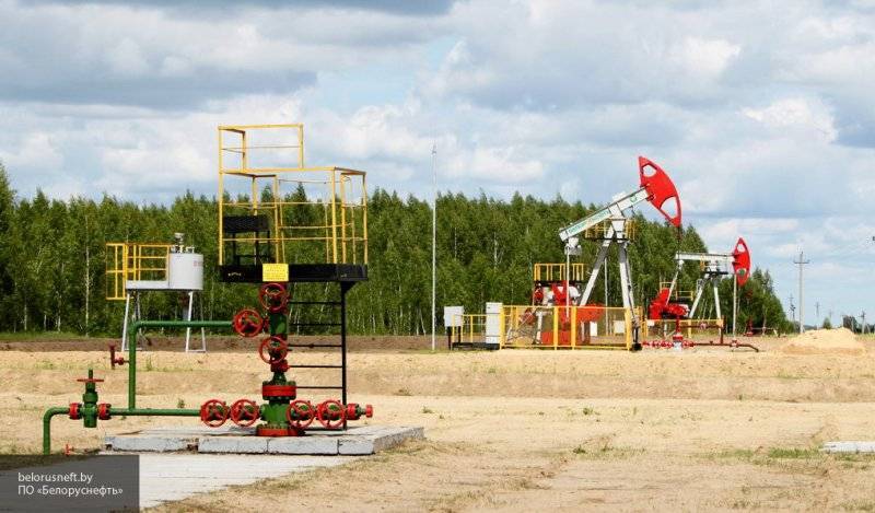 Минск и Москва оформили контракт на поставку нефти в Белоруссию без премии к цене
