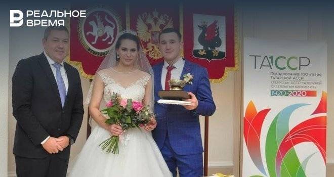 В Казани зарегистрировали первый брак 2020 года