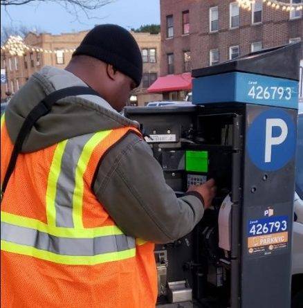 Из-за сбоя счетчики на парковках Нью-Йорка не принимают кредитные карты