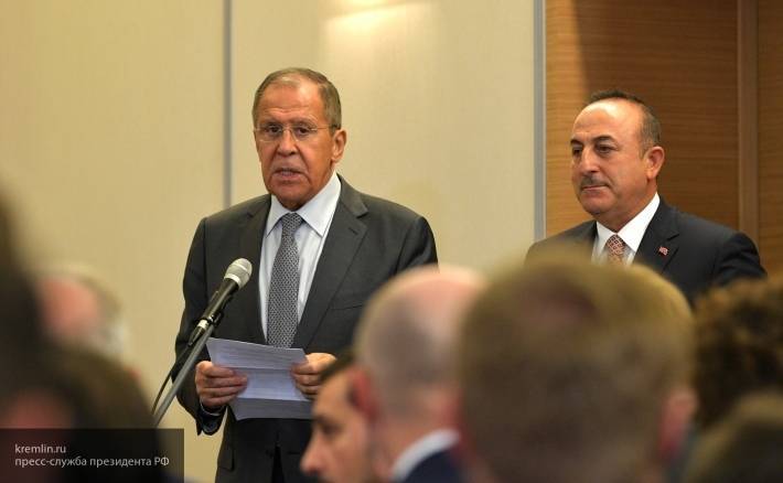 Главы МИД РФ и Турции обсудили обстановку в Ираке, Сирии и Ливии