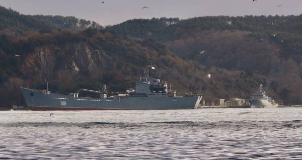 СМИ сообщили о поломке большого десантного корабля "Орск" в Сирии