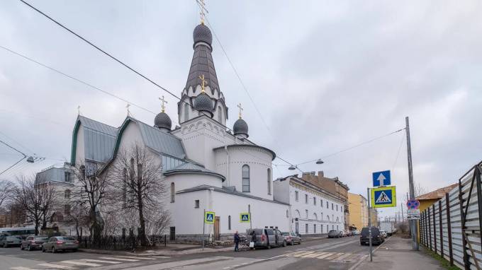 Храм святителя Петра на Роменской улице теперь освящен