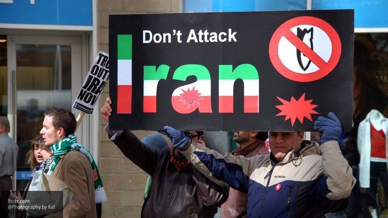 В Тегеране заявили, что США не хватит смелости нанести удар по 52 объектам Ирана