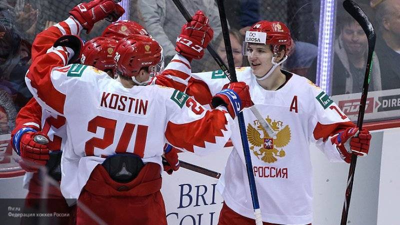 Российский хоккеист поцеловал герб своей страны и "оскорбил" этим шведа