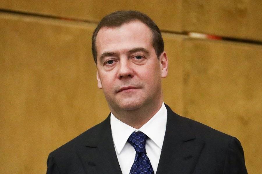 Медведев выразил благодарность хоккеистам сборной РФ за игру на МЧМ