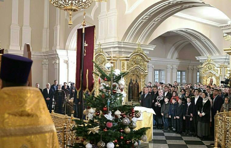 Рождественский сочельник встречают православные верующие