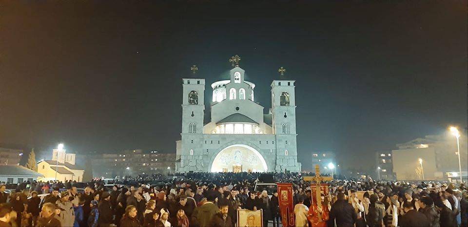 Сербия будет защищать православных соотечественников в Черногории