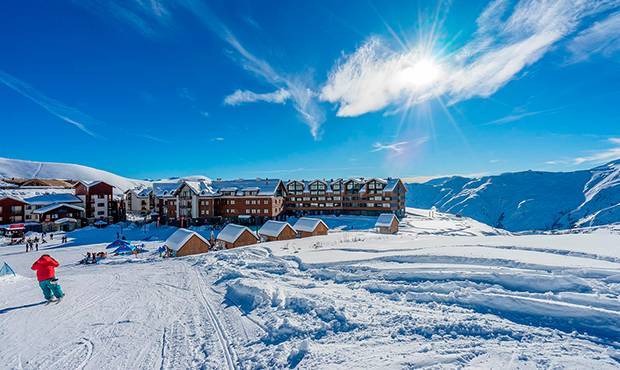 На грузинском горнолыжном курорте Гудаури попал под лавину российский турист