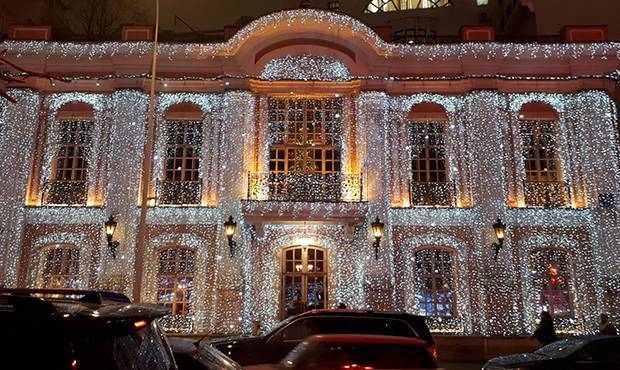 Мэрия Москвы потратила 47 млн рублей на питание чиновников в дорогих столичных ресторанах