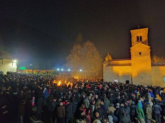 Черногорские верующие приостановят протесты ради празднования Рождества