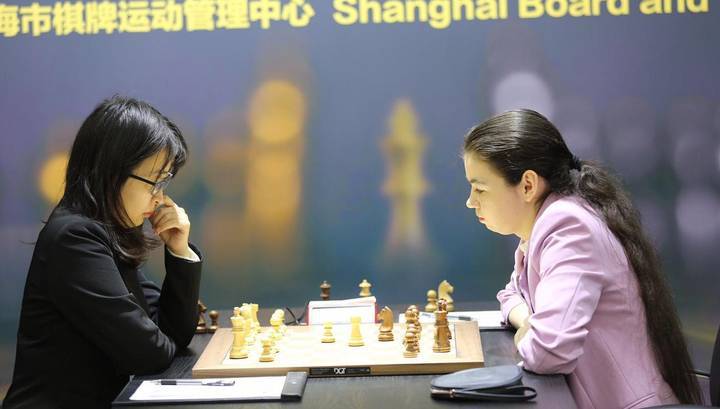 Горячкина и Вэньцзюнь сыграли вничью в матче за шахматную корону