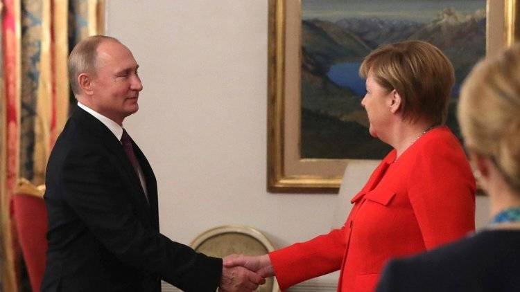 Меркель и Путин 11 января обсудят Ближний Восток, Украину, Ливию и Сирию