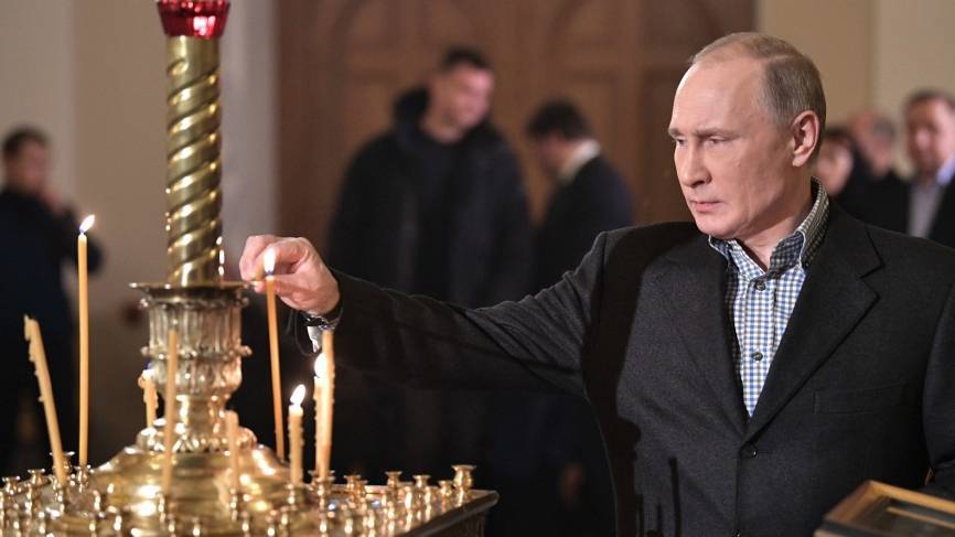 Путин третий год подряд встречает Рождество в Петербурге