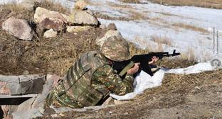 Азербайджан заявил о 22 обстрелах на линии фронта