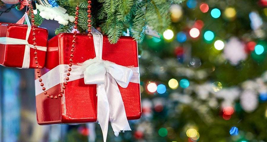 Названы самые популярные подарки россиян на Рождество