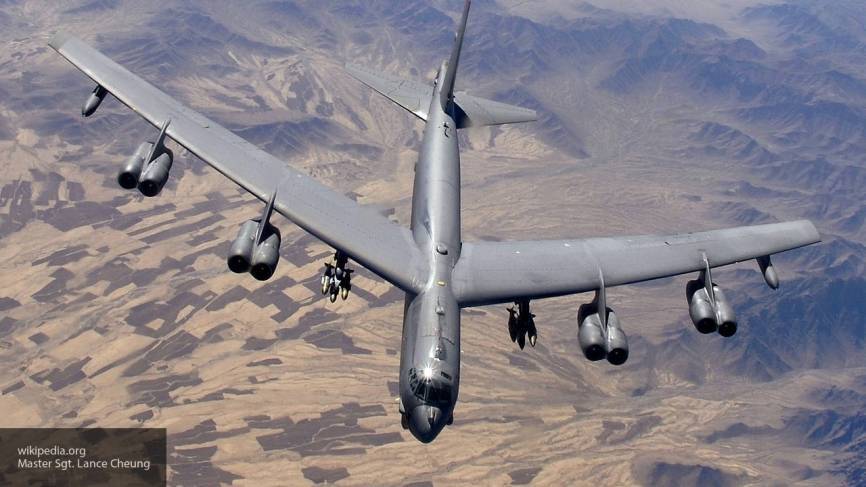 США направят на Ближний Восток 6 бомбардировщиков В-52 и 200 военных, пишут СМИ