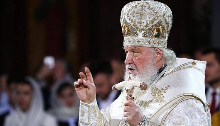 Патриарх Кирилл начал рождественское богослужение в храме Христа Спасителя